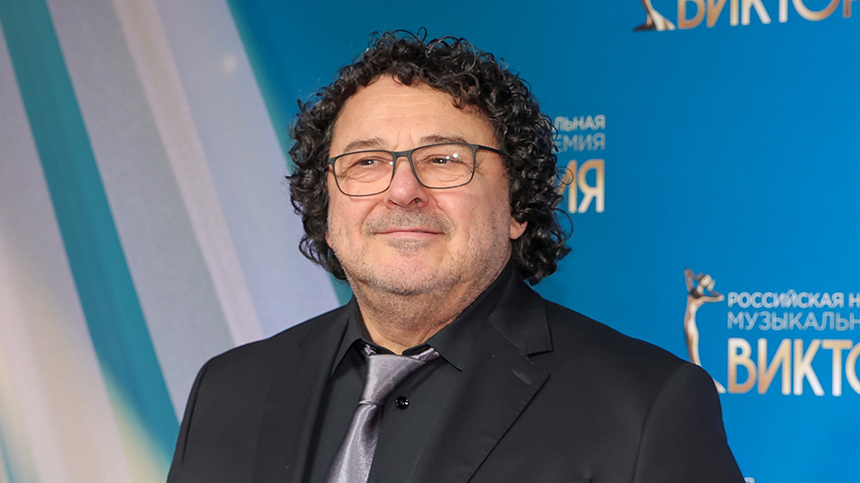 Игорь Саруханов. Позади крутой поворот