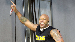 Рэпер Flo Rida прилетел в Россию с гастролями