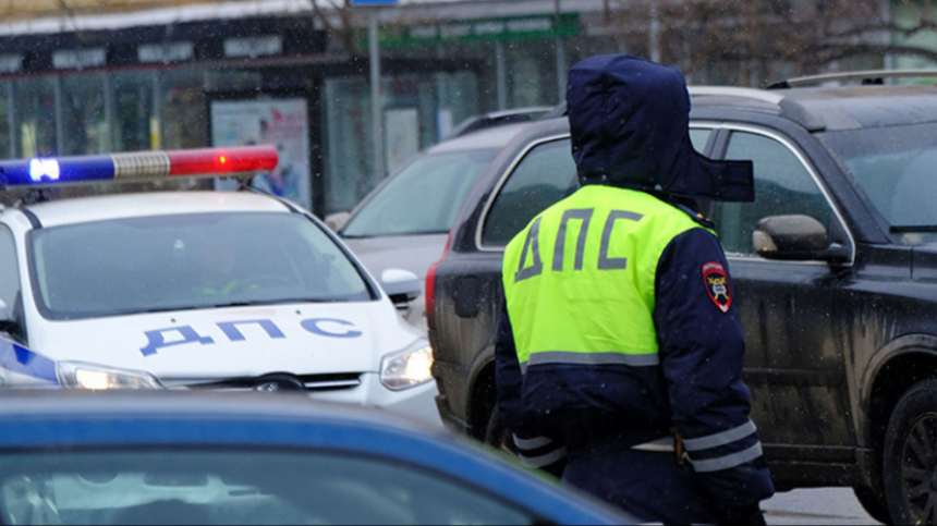 Грузовик протаранил более 10 машин на МКАД — есть пострадавшие