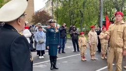 Праздник для каждого: парады для ветеранов и детей войны проходят в России