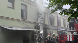 Огонь вспыхнул в старинном здании Москвы: что известно о пожаре на Пятницкой улице