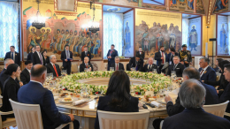 Путин произнес тост за поколение победителей и дружбу стран и народов