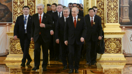 Путин заявил, что рад отмечать 9 Мая в кругу друзей