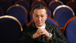 «Это наш долг»: Сергей Безруков поздравил сограждан с 9 Мая