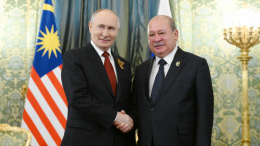 Путин заявил об успешном развитии отношений России и Малайзии