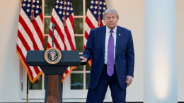 Песков: приглашение Трампу посетить Москву остается в силе