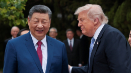 Трамп заглянул в папку Си Цзиньпина, пока тот отвлекся