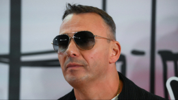 «Завещать еще рано»: Андреев о хитах «Иванушек»