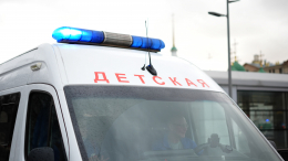Балкон рухнул вместе со школьниками: 10 детей пострадали, трое в тяжелом состоянии