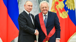 Путин вручил государственные награды Надежде Бабкиной и Юрию Антонову