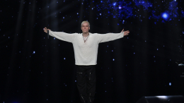 «Без зарядки никуда»: SHAMAN о ритуалах перед выходом на сцену