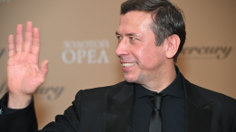 «Обожаю себя за ошибки»: Андрей Мерзликин о переосмыслении прошлого