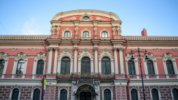В Петербурге накануне ПМЭФ стартовала закрытая вечеринка в атмосфере салонов XIX века