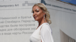 Новая травма: Волочкова пострадала на первом же выступлении после операции