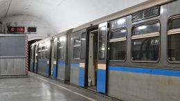 Человек на рельсах парализовал часть зеленой ветки метро в Москве