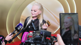 «Было сложно пробиться»: Лариса Долина о своем творческом пути
