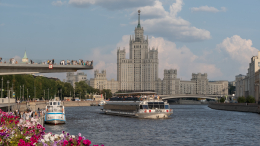 Пекло или грозы? Какая погода ждет Москву на длинных выходных