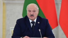 Лукашенко поздравил Путина и народ с Днем России