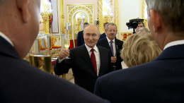 Владимир Путин поднял бокал за победу под троекратное «ура»