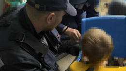 В Пермском крае спасли ребенка, чья голова застряла в спинке стула