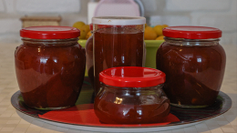От классического до ПП-варианта: вкусные рецепты варенья из жимолости