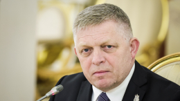 Фицо подчеркнул готовность к диалогу с Путиным