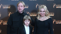 «Он еще совсем Гном Гномыч»: на что Рудковская и Плющенко идут ради будущего сына