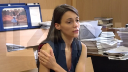 Возлюбленную актера Деля отправили на обязательные работы по делу о его ранении