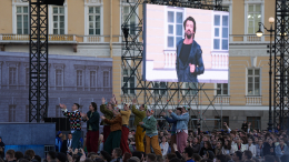 На сцену «Алых парусов» впервые вышли сразу две пары ведущих