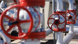 Песков: Россия обсуждает возможность импорта нефтепродуктов