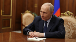 «Их другому не научили»: Путин назвал руководство киевского режима лицедеями
