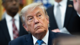 Трамп поговорил по телефону с Зеленским