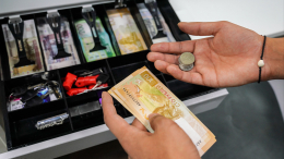 Могут ли продавцы требовать оплату без сдачи: ответ адвоката