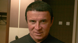 «Он на улице?» — зачем Кашпировский переписал квартиру на жену