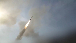 Иран нанес удары по военным объектам США