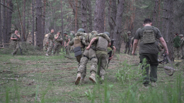 Боевики «Азова»* открыли огонь по подразделениям ВСУ в Черниговской области
