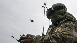 FPV-дрон «Велес» уничтожил блиндаж боевиков ВСУ. Лучшее видео из зоны СВО