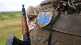 Зеленский предложил продлить сроки мобилизации и военного положения на Украине