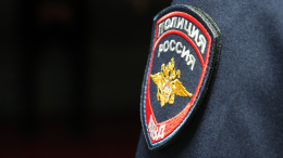 «Неадекват» в городе: мужчина разбил топором спорткар в Москве