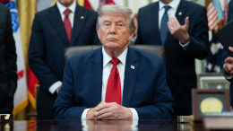 Трамп заявил, что контакты между США и Ираном продолжаются