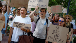 Картонный майдан: протесты на Украине перешли в круглосуточный режим