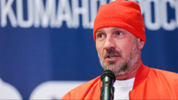 «Достаточно взять за руку»: Костомаров о методе прочтения людей