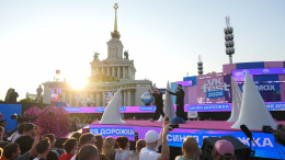 Неожиданные звезды и тысячи зрителей: чем удивил VK Fest 2026