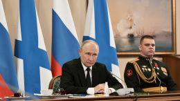 Путин поручил бороться с захватами российских судов как с пиратством