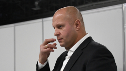 Суд не стал рассматривать иск Федора Емельяненко к издательству «АСТ»