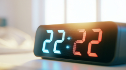 Послание четырех двоек: почему вы постоянно замечаете 22:22 на часах