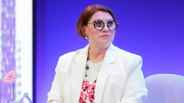 «Он у них плох»: Роза Сябитова раскритиковала чувство юмора у русских мужчин