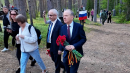 «Пляски на костях»: европейские дипломаты в Сандармохе вспоминают только «удобную» историю