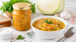 Щи в банке на зиму: 5 вкусных рецептов домашних заготовок супов