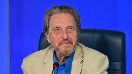 Отец Илона Маска не считает Зеленского президентом Украины